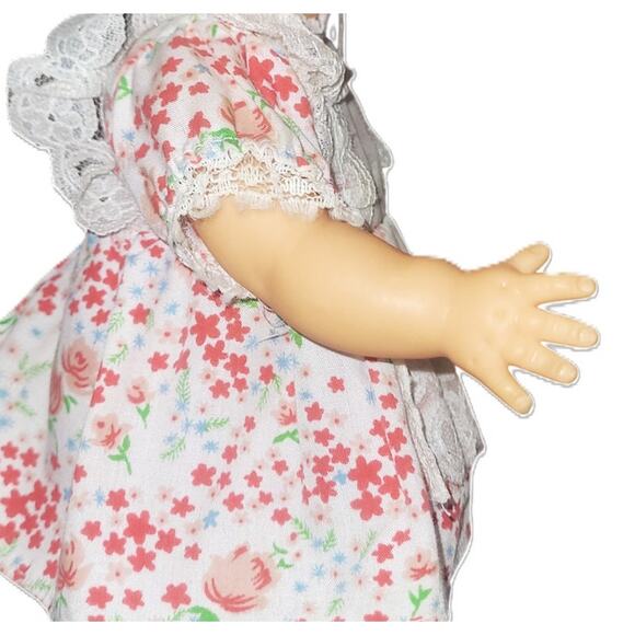 12" Vintage Sweet Little Toddler Doll 12 8 V are on her back - Picture 9 of 10